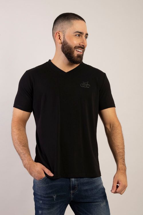 Camiseta Masculina Cuello V Essential en Lycra Fría