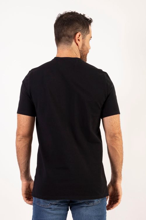 Camiseta Masculina Cuello Redondo Essential en Piqué Lycrado
