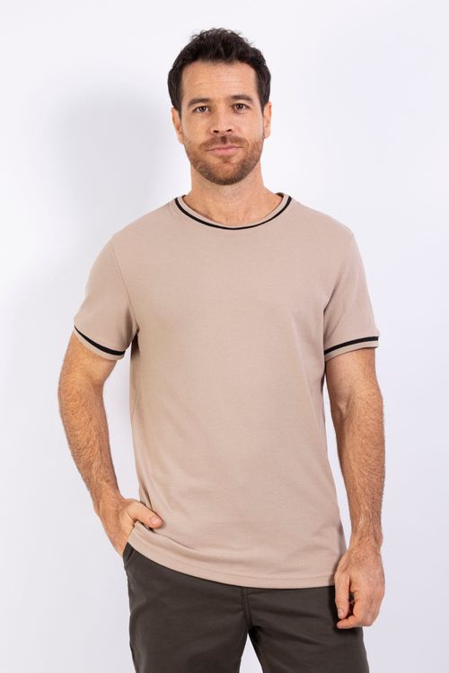 Camiseta Masculina Cuello Redondo Essential en Tela con Textura