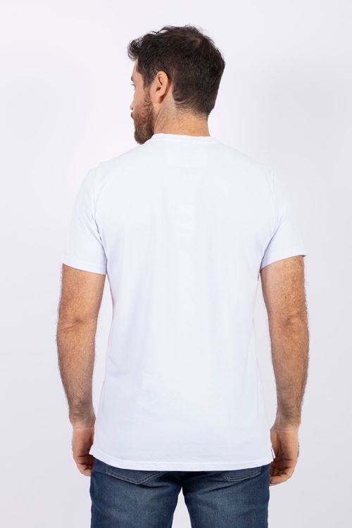 Camiseta Masculina Cuello Redondo Essential en Piqué Lycrado