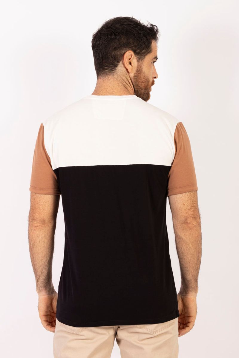Camiseta-cuello-V
