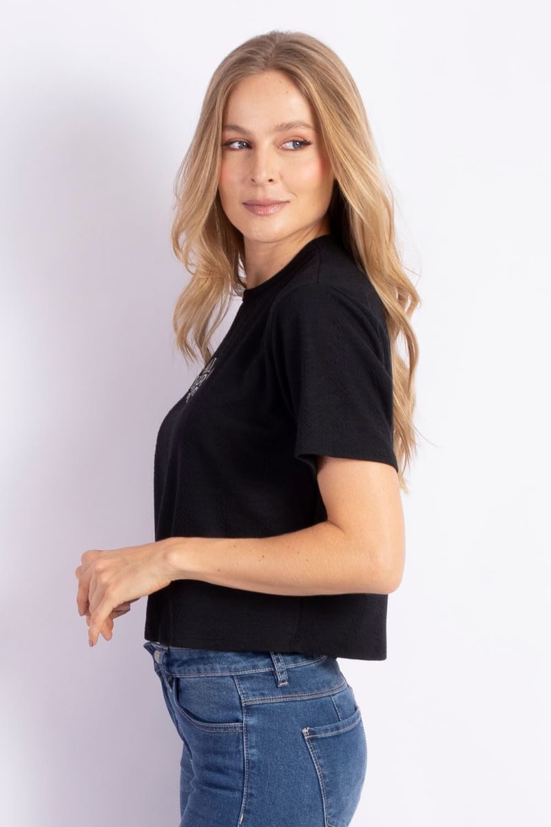 Camiseta-cuello-redondo