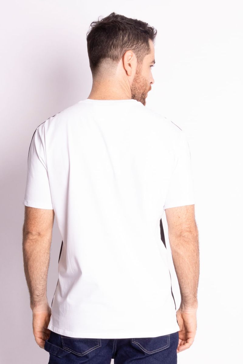 Camiseta-cuello-V