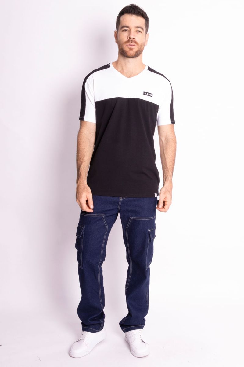 Camiseta-cuello-V
