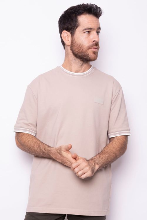 Camiseta Estilo Minimalista