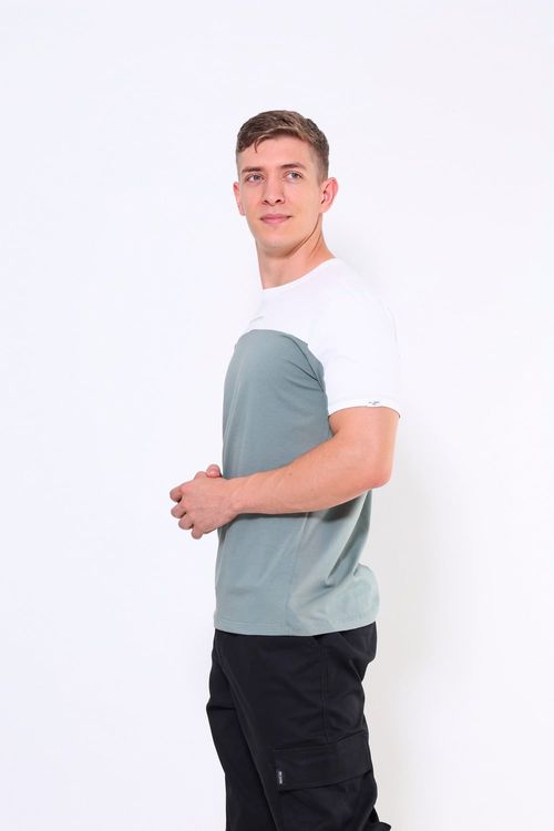 Camiseta Moderna