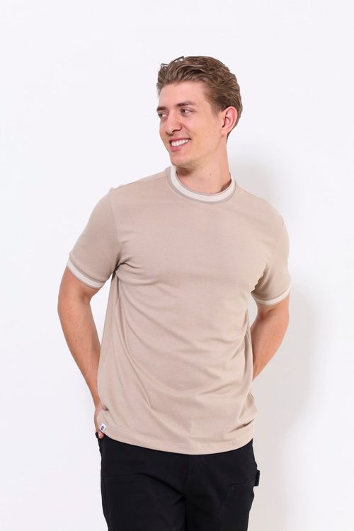Camiseta Essential